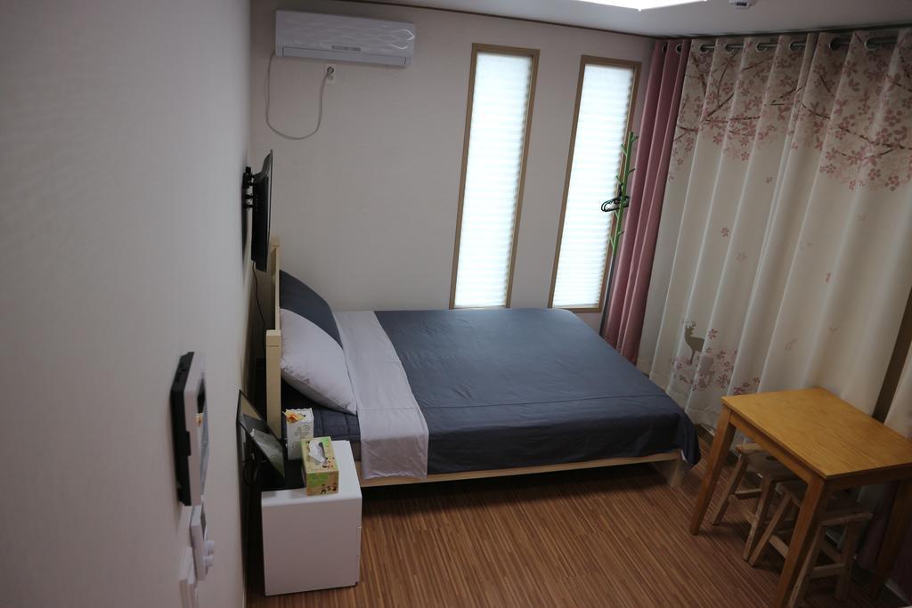 Blue Island Guesthouse Seogwipo Ngoại thất bức ảnh