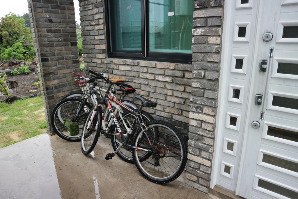 Blue Island Guesthouse Seogwipo Ngoại thất bức ảnh