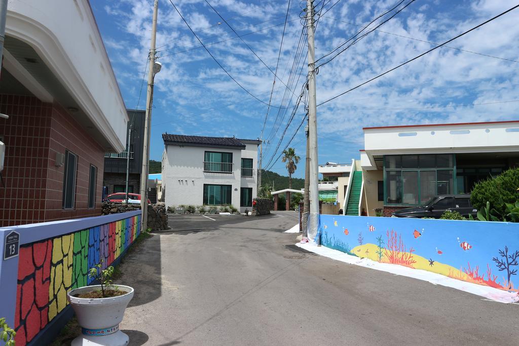Blue Island Guesthouse Seogwipo Ngoại thất bức ảnh