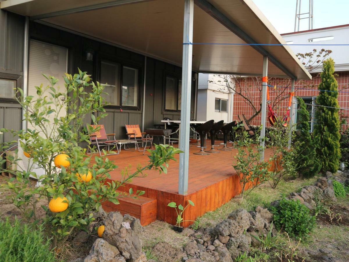 Blue Island Guesthouse Seogwipo Ngoại thất bức ảnh